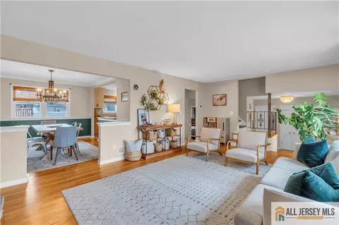 110 Oak Dr, Middlesex, NJ 08846 photo 7