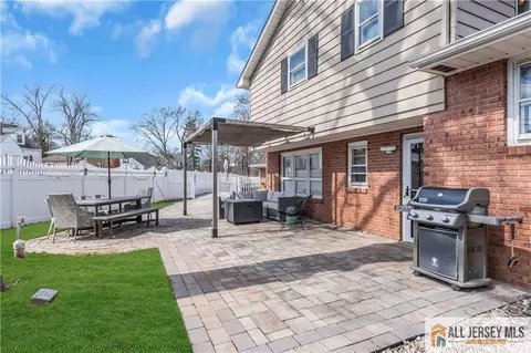 110 Oak Dr, Middlesex, NJ 08846 photo 38