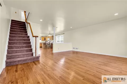 202 Runyon Ave #2, Middlesex, NJ 08846 photo 4