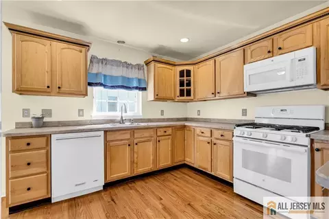 202 Runyon Ave #2, Middlesex, NJ 08846 photo 10