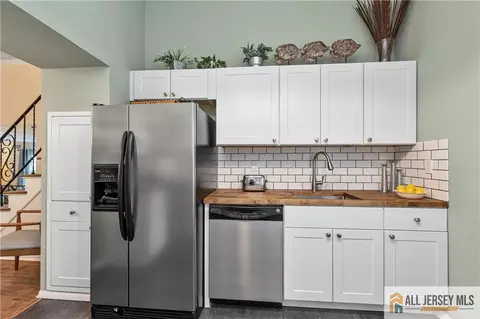 Kitchen - 19 Claudia St, Iselin, NJ 08830 photo 1 of 2