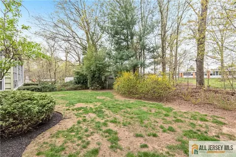 Exterior - 19 Claudia St, Iselin, NJ 08830 photo 10 of 11