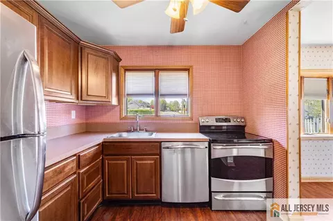 8 Farmbrook Dr, Old Bridge, NJ 08857 photo 8