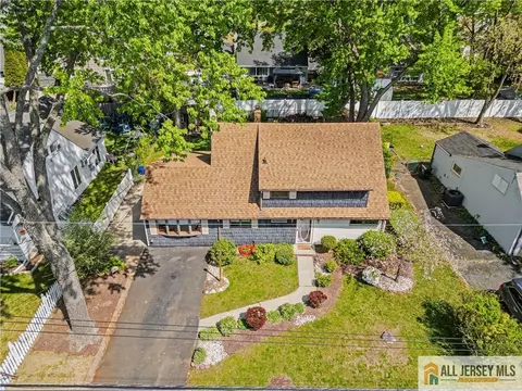 8 Farmbrook Dr, Old Bridge, NJ 08857 photo 3