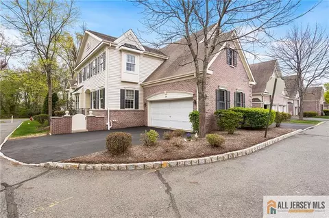 34 Schindler Ct #17, Lawrence, NJ 08648