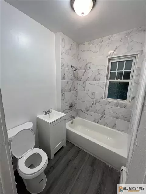 425 John St, Plainfield, NJ 07060 photo 4