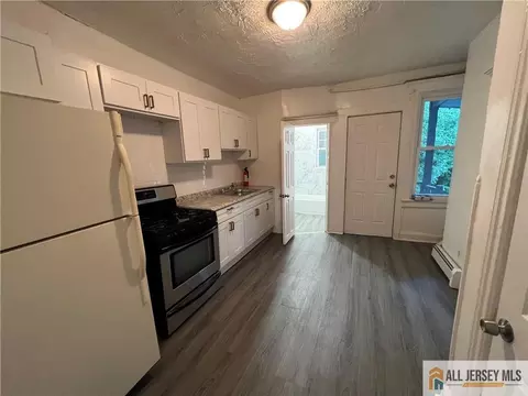 425 John St, Plainfield, NJ 07060 photo 3