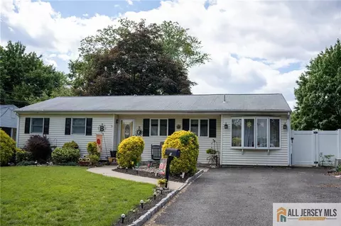 7 Cornell Rd, Parlin, NJ 08859 photo 1