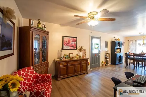 7 Cornell Rd, Parlin, NJ 08859 photo 10