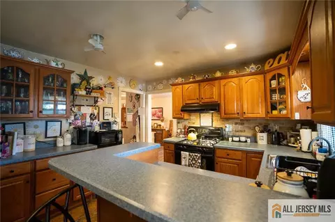 7 Cornell Rd, Parlin, NJ 08859 photo 4