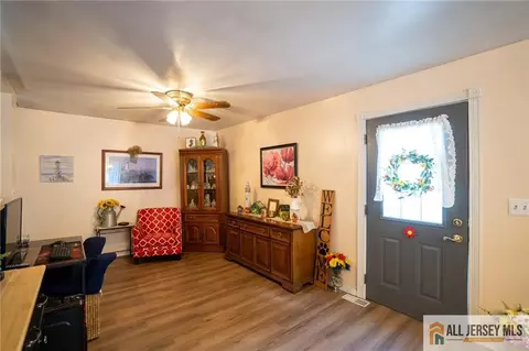 7 Cornell Rd, Parlin, NJ 08859 photo 9
