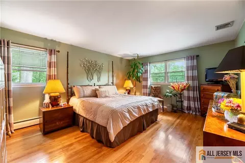 Bedroom - 14 Devon Rd, Edison, NJ 08820 photo 1 of 6