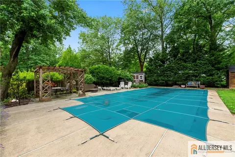 Exterior - 14 Devon Rd, Edison, NJ 08820 photo 8 of 15