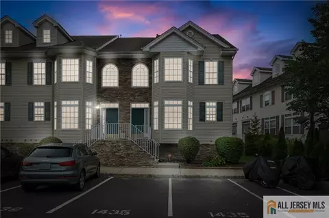 1435 Barnhardt Ln #604, Rahway, NJ 07065