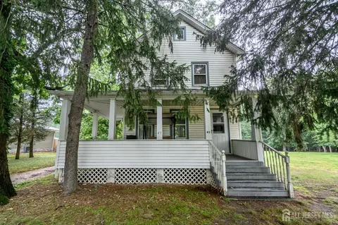 45 Lake Ave, Helmetta, NJ 08828 photo 1