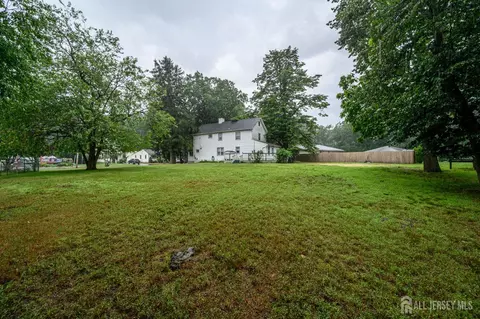 45 Lake Ave, Helmetta, NJ 08828 photo 24