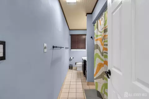 Entry Way - 27 Brookside Rd, Edison, NJ 08817 photo 2 of 2