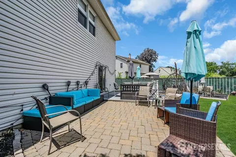 557 Howard Ave, Middlesex, NJ 08846 photo 12