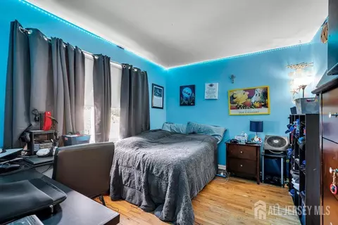 557 Howard Ave, Middlesex, NJ 08846 photo 8