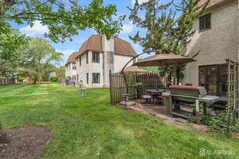 47 Park Gate Dr, Edison, NJ 08820 photo 33