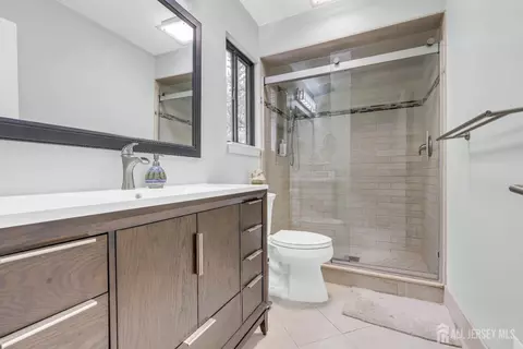 47 Park Gate Dr, Edison, NJ 08820 photo 25