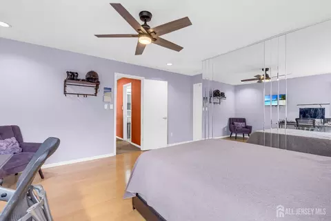 47 Park Gate Dr, Edison, NJ 08820 photo 24