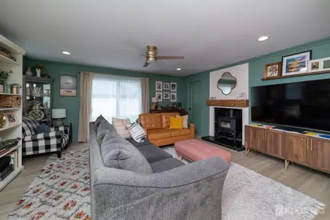 Living - 23 Viola Ave, Leonardo, NJ 07737 photo 1 of 1