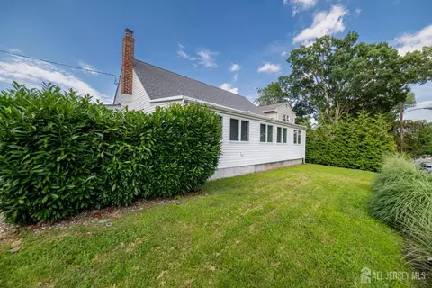 Exterior - 23 Viola Ave, Leonardo, NJ 07737 photo 1 of 6