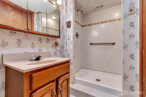 30 Daniel Dr, Matawan, NJ 07747 photo 41