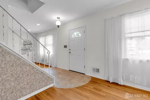 30 Daniel Dr, Matawan, NJ 07747 photo 8