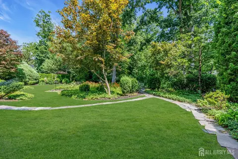 30 Daniel Dr, Matawan, NJ 07747 photo 5