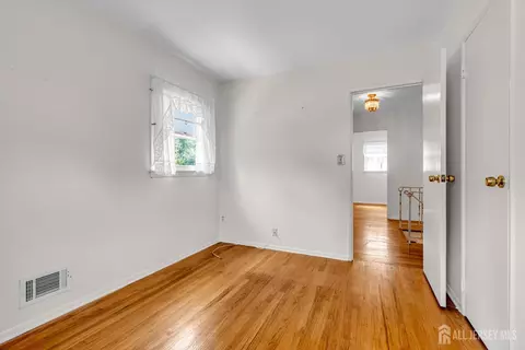 30 Daniel Dr, Matawan, NJ 07747 photo 33