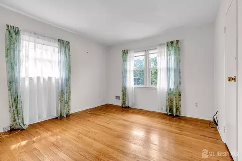 30 Daniel Dr, Matawan, NJ 07747 photo 34