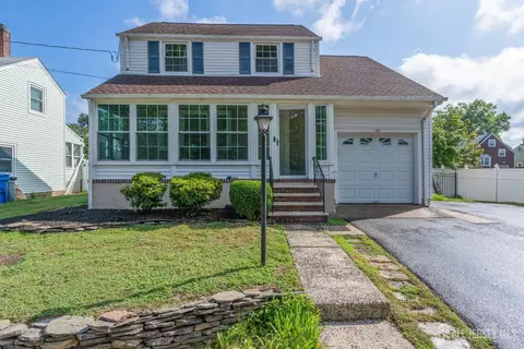 Exterior - 324 Greene Ave, Middlesex, NJ 08846 photo 1 of 6