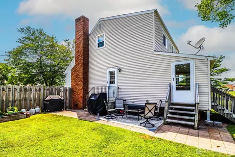 65 Boulevard E, Keyport, NJ 07735 photo 4