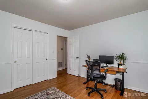 65 Boulevard E, Keyport, NJ 07735 photo 19