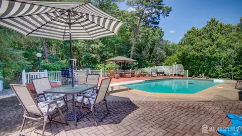 3 Feathertree Ct, Howell, NJ 07731 photo 9