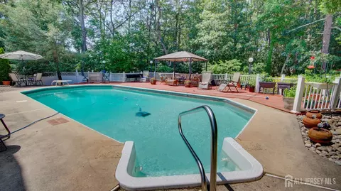 3 Feathertree Ct, Howell, NJ 07731 photo 5