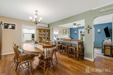 229 Harris Ave, Middlesex, NJ 08846 photo 4