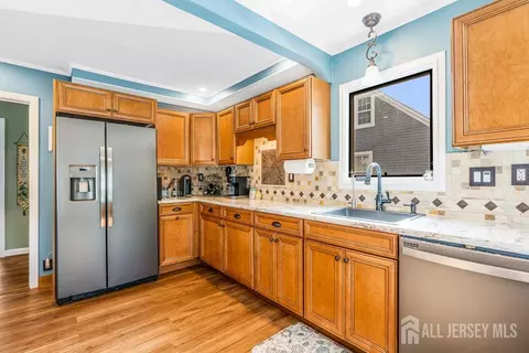 229 Harris Ave, Middlesex, NJ 08846 photo 11