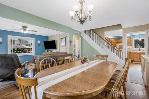 229 Harris Ave, Middlesex, NJ 08846 photo 8