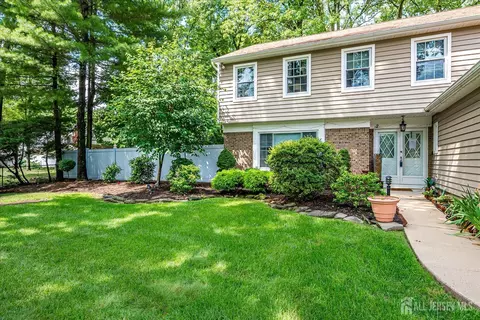 2 Pine Ridge Dr, Edison, NJ 08820 photo 7