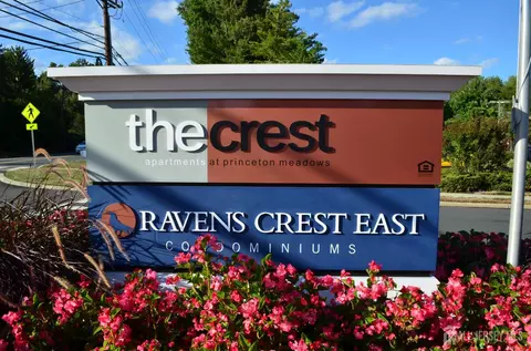 4806 Ravens Crest Dr, Plainsboro, NJ 08536
