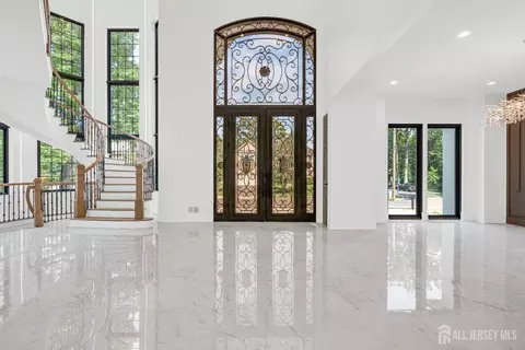 Entry Way - 28 Harding Ave, Edison, NJ 08820 photo 2 of 11
