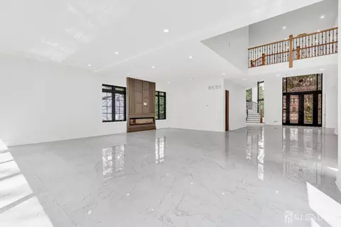 Living - 28 Harding Ave, Edison, NJ 08820 photo 3 of 3