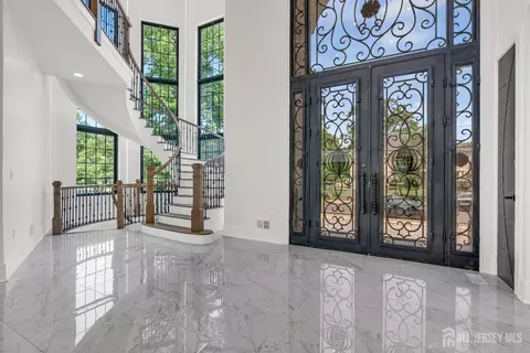 Entry Way - 28 Harding Ave, Edison, NJ 08820 photo 1 of 11