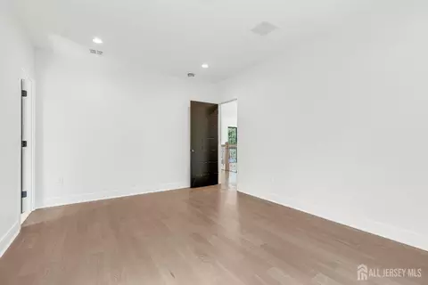 Bedroom - 28 Harding Ave, Edison, NJ 08820 photo 2 of 9