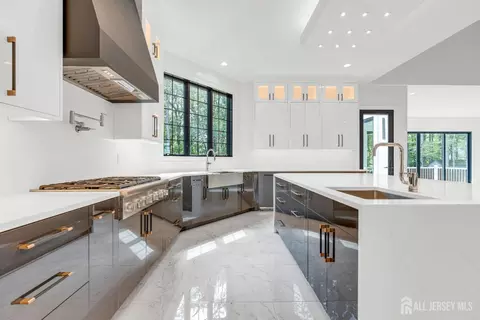 Kitchen - 28 Harding Ave, Edison, NJ 08820 photo 4 of 4