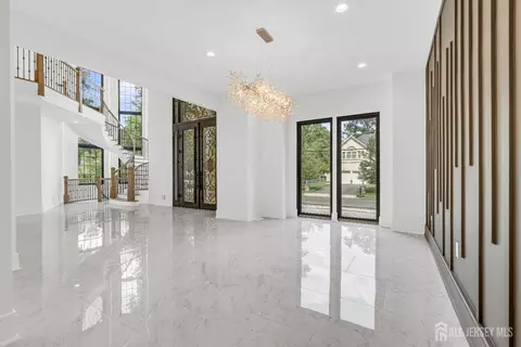 Entry Way - 28 Harding Ave, Edison, NJ 08820 photo 7 of 11