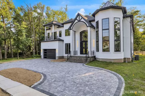 Exterior - 28 Harding Ave, Edison, NJ 08820 photo 4 of 8